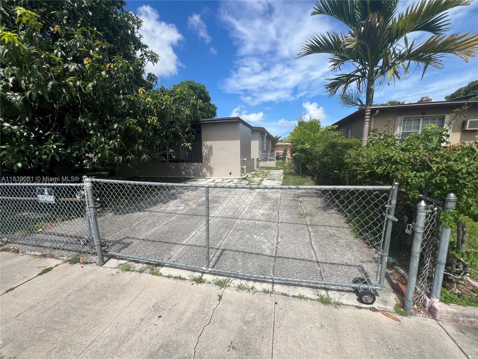 BISCAYNE VILLAGE HEIGHTS - Residential