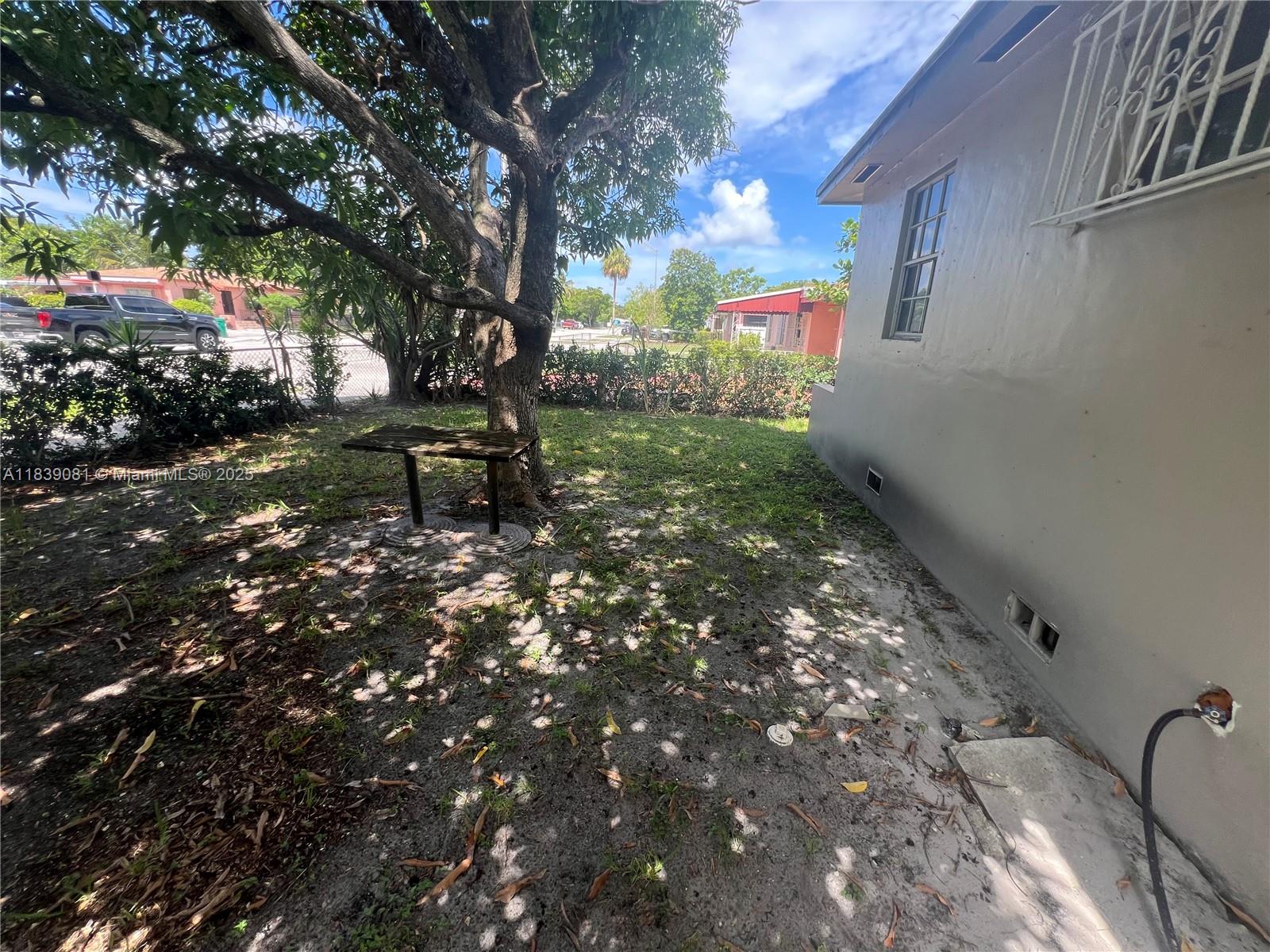BISCAYNE VILLAGE HEIGHTS - Residential