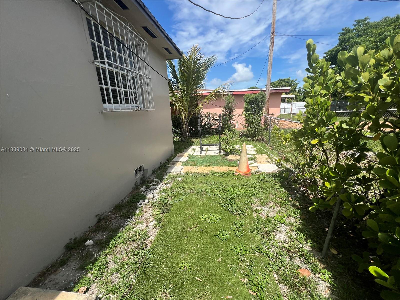 BISCAYNE VILLAGE HEIGHTS - Residential