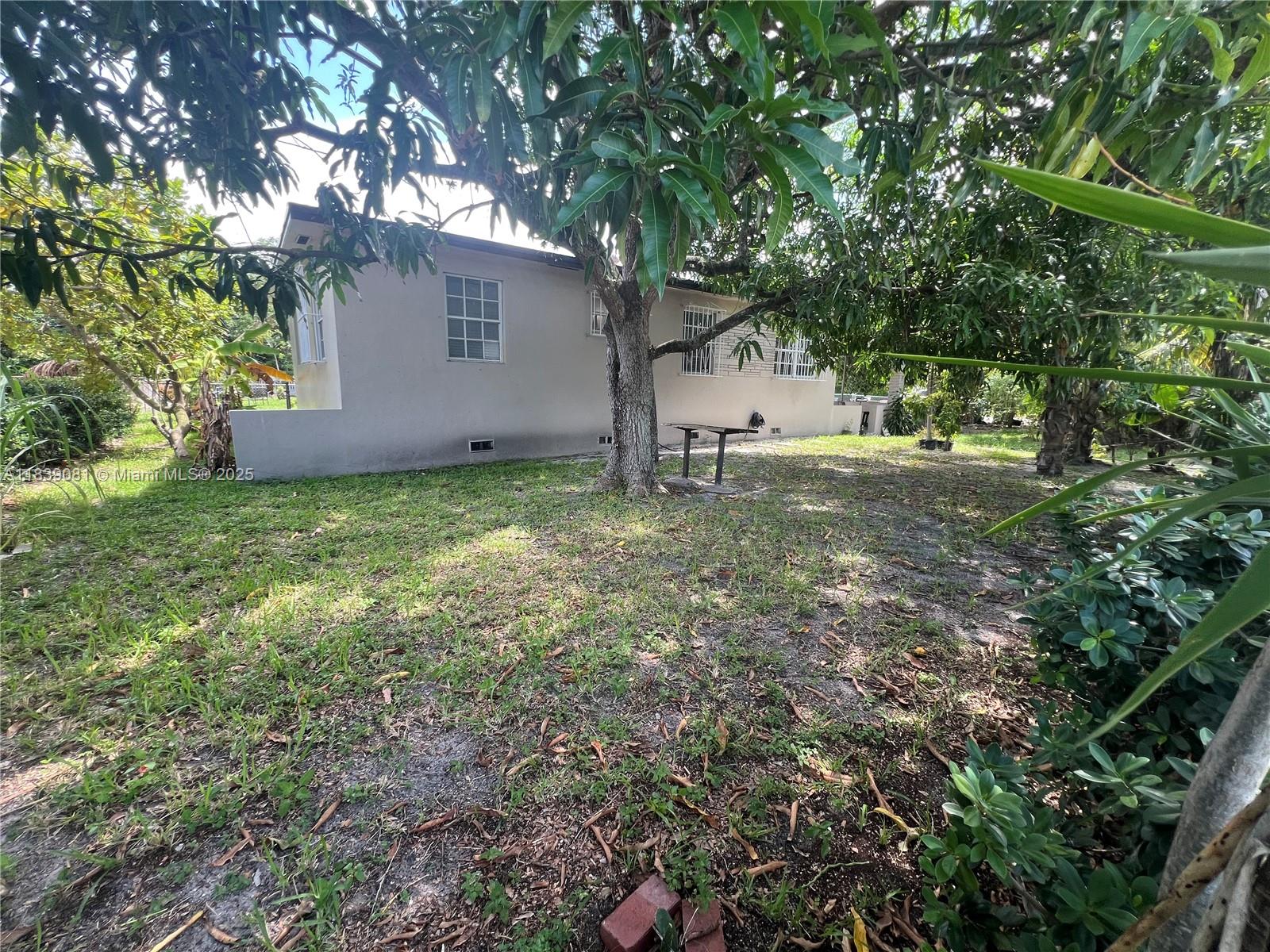 BISCAYNE VILLAGE HEIGHTS - Residential