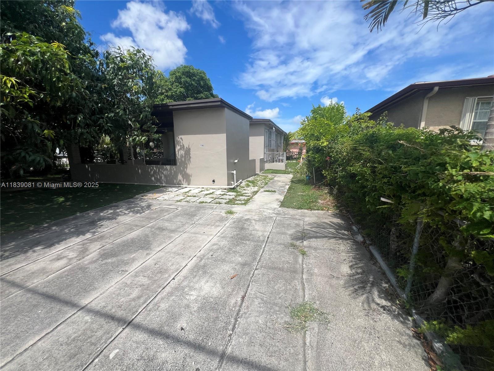 BISCAYNE VILLAGE HEIGHTS - Residential