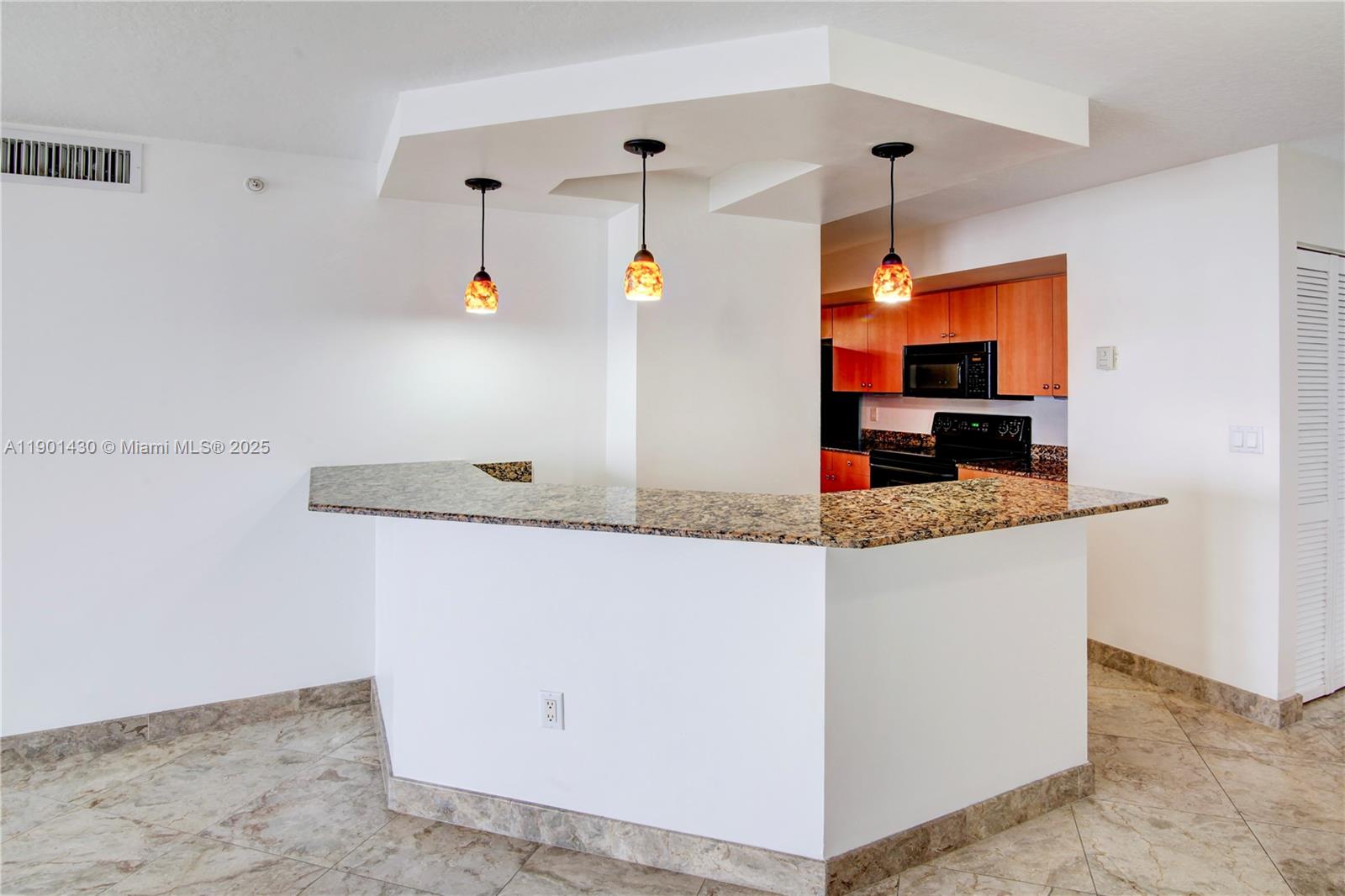THE COLLINS CONDO - Residential Lease