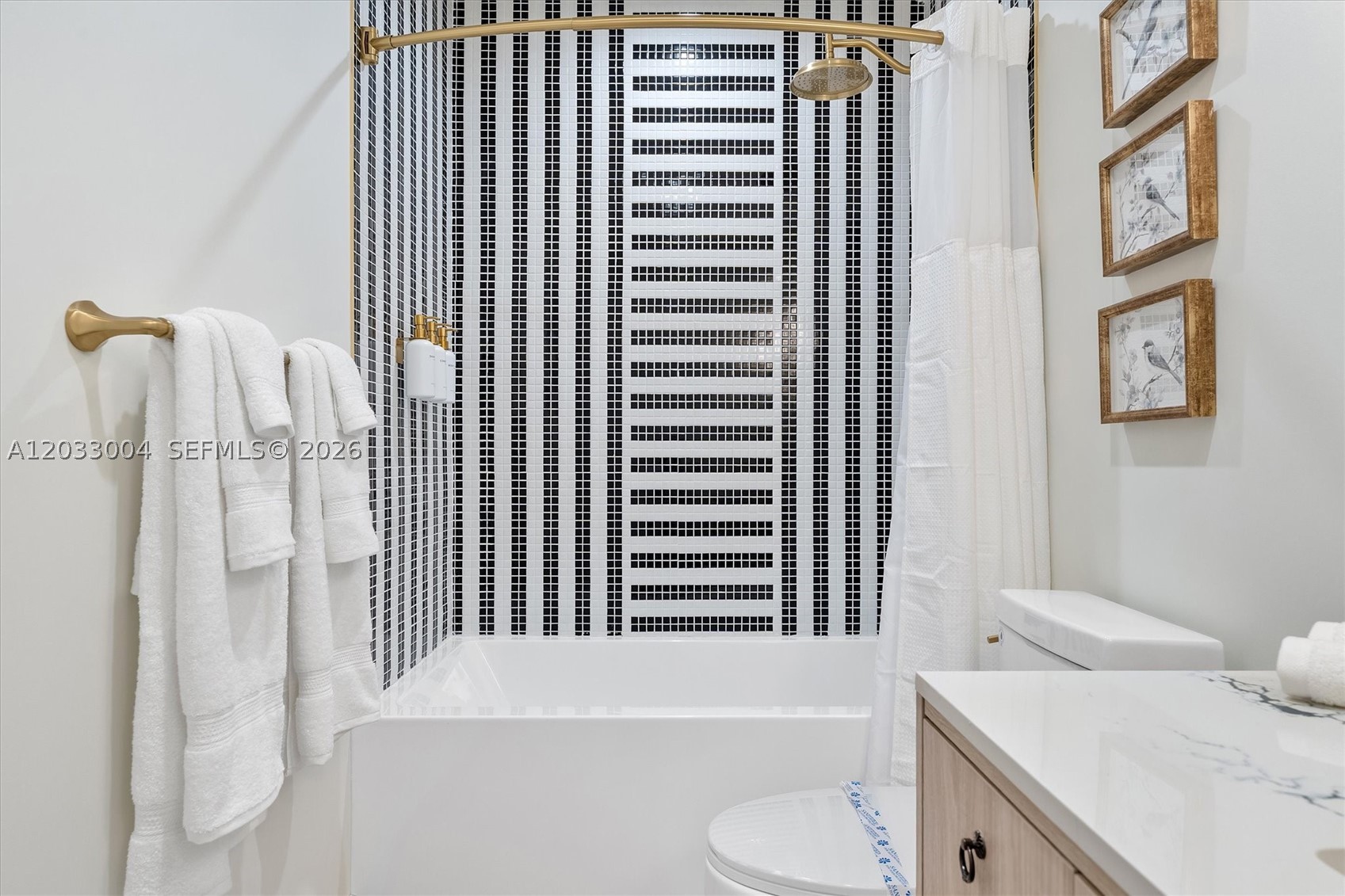 NOMAD RESIDENCES WYNWOOD - Residential Lease