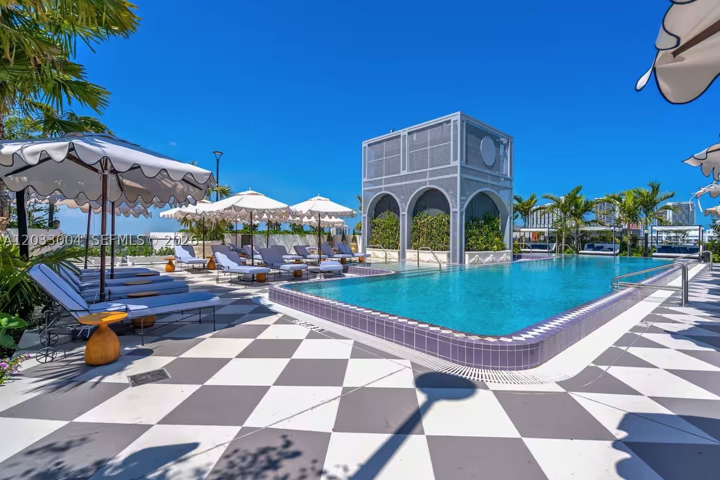NOMAD RESIDENCES WYNWOOD - Residential Lease