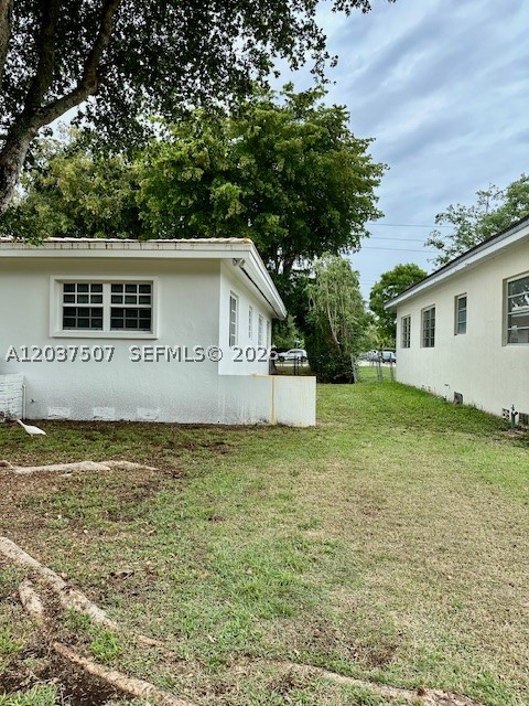 COCONUT GROVE SEC 1 - Residential Lease