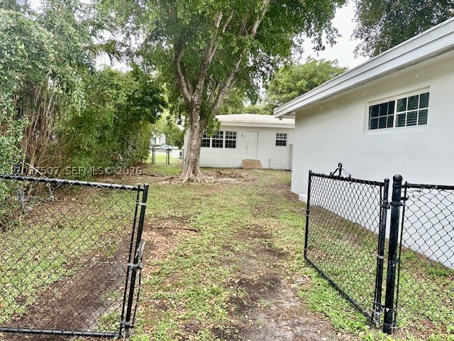 COCONUT GROVE SEC 1 - Residential Lease