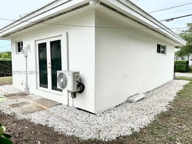 COCONUT GROVE SEC 1 - Residential Lease