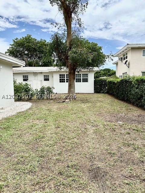 COCONUT GROVE SEC 1 - Residential Lease