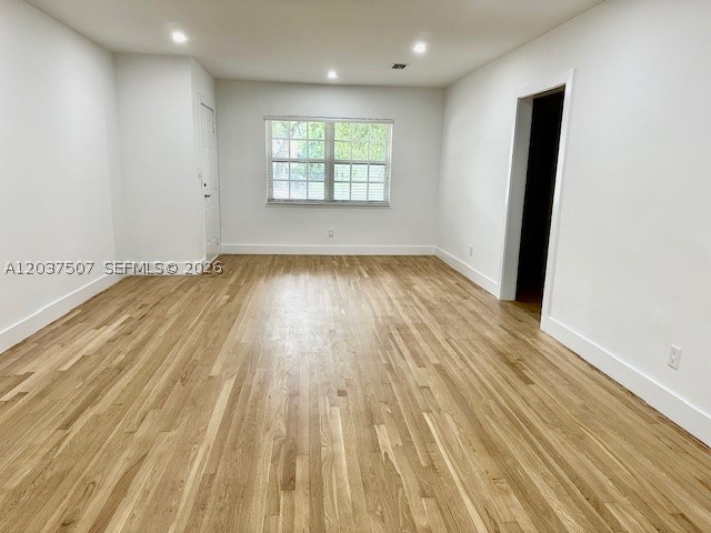 COCONUT GROVE SEC 1 - Residential Lease