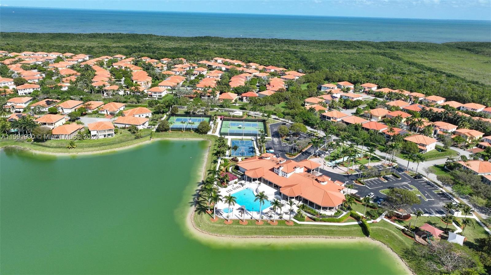 CUTLER CAY - Residential