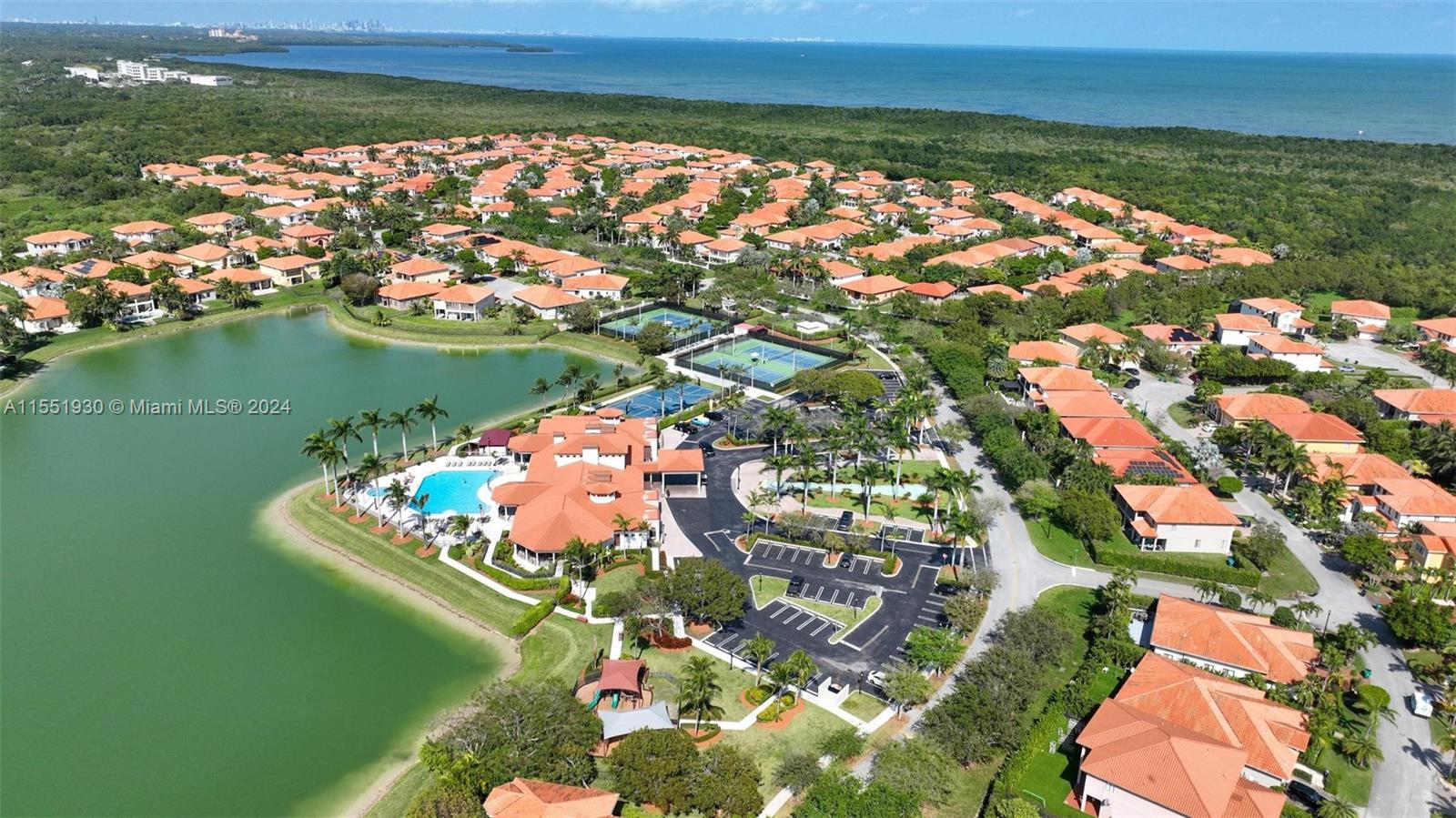 CUTLER CAY - Residential