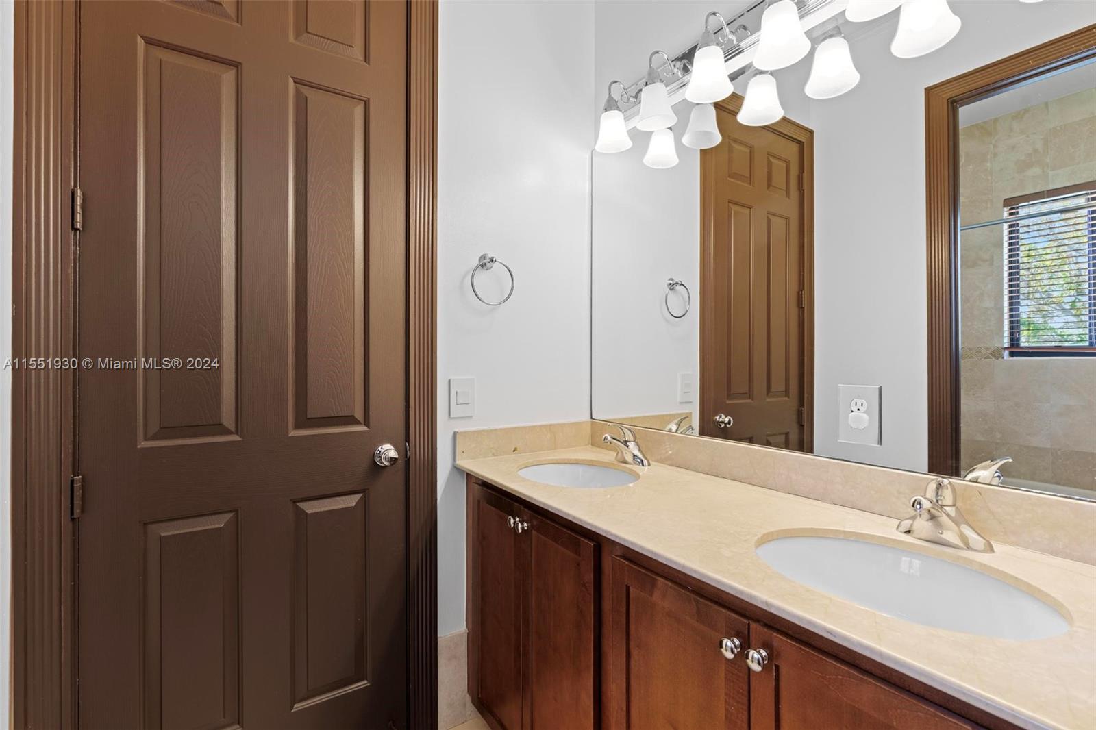 CUTLER CAY - Residential