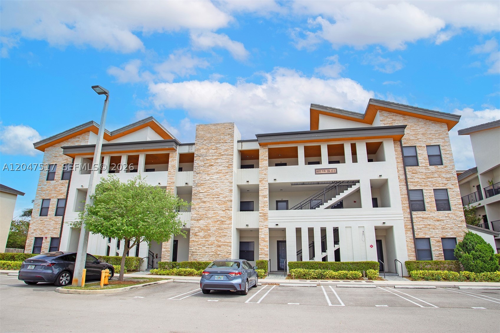 APEX AT PARK CENTRAL COND - Residential Lease