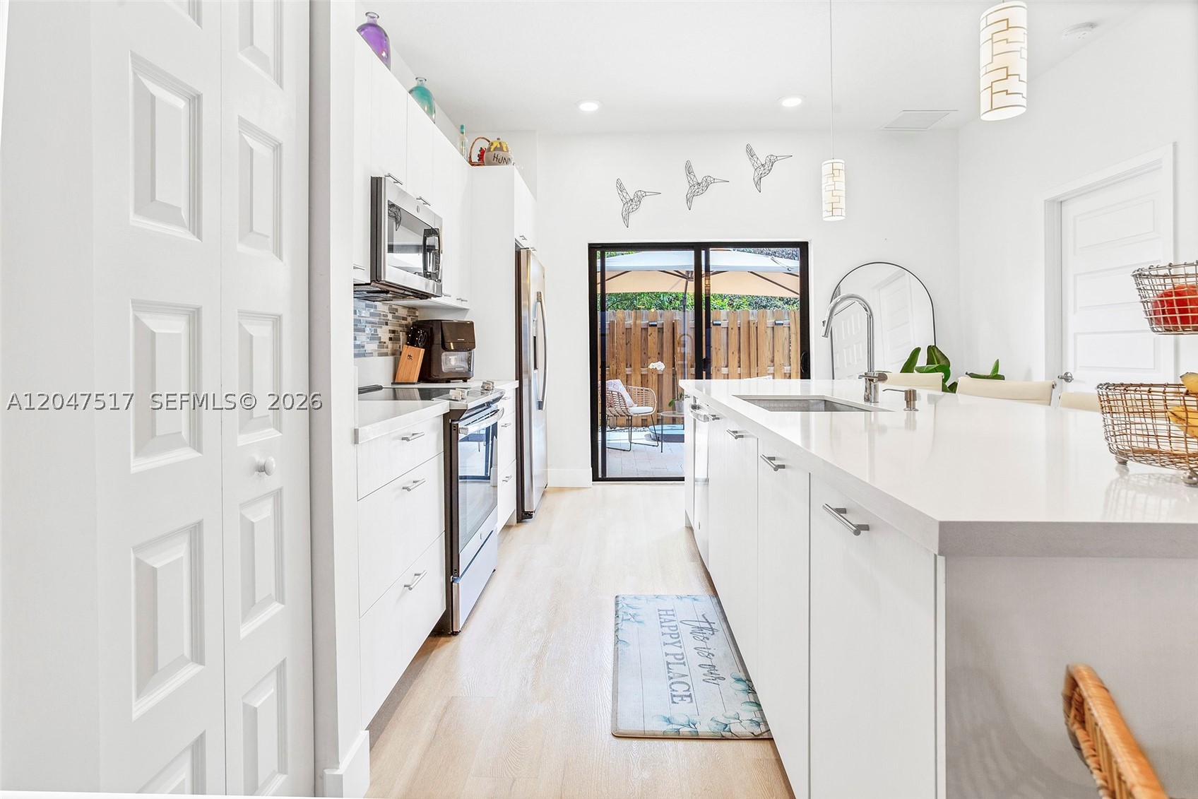 APEX AT PARK CENTRAL COND - Residential Lease