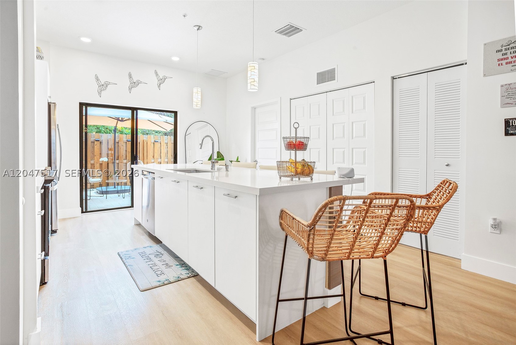 APEX AT PARK CENTRAL COND - Residential Lease