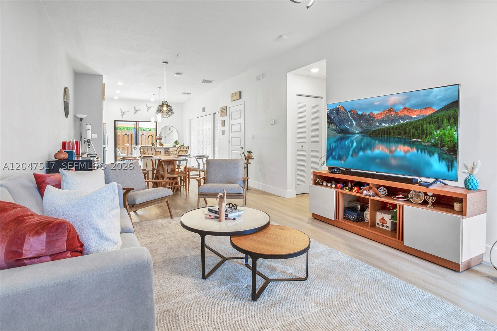 APEX AT PARK CENTRAL COND - Residential Lease