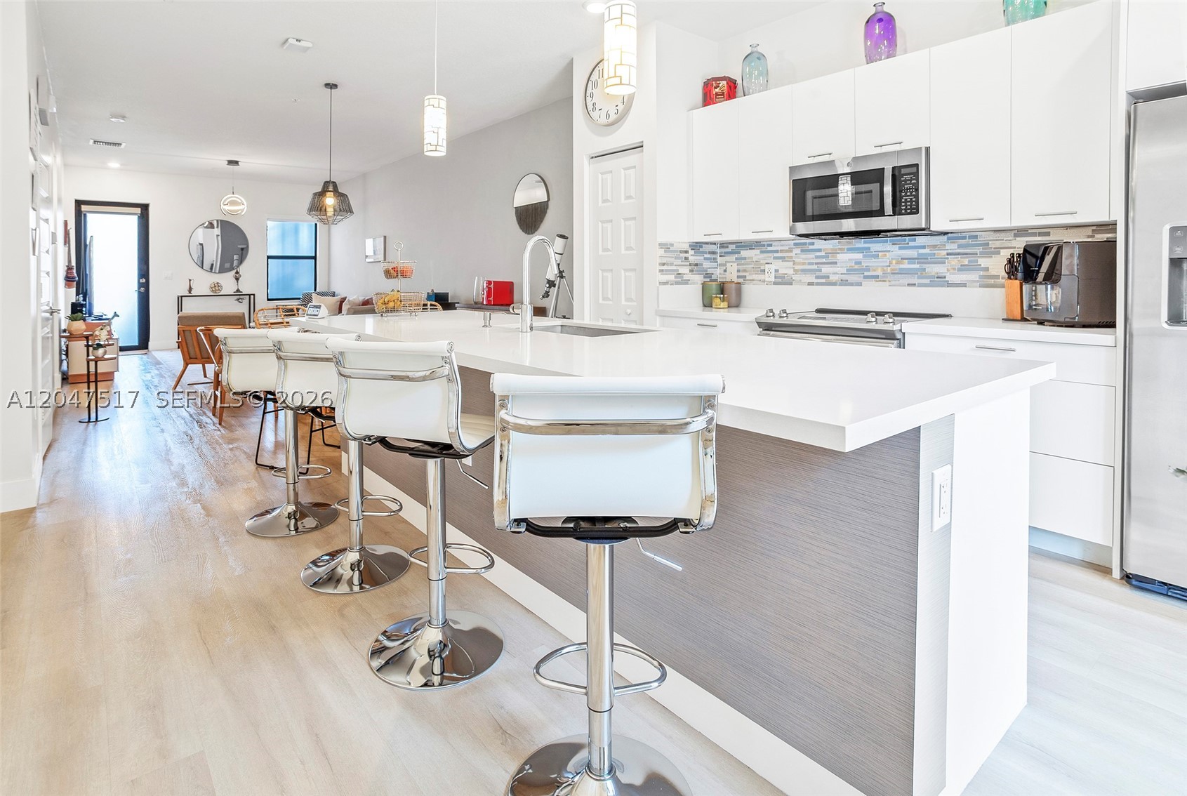 APEX AT PARK CENTRAL COND - Residential Lease