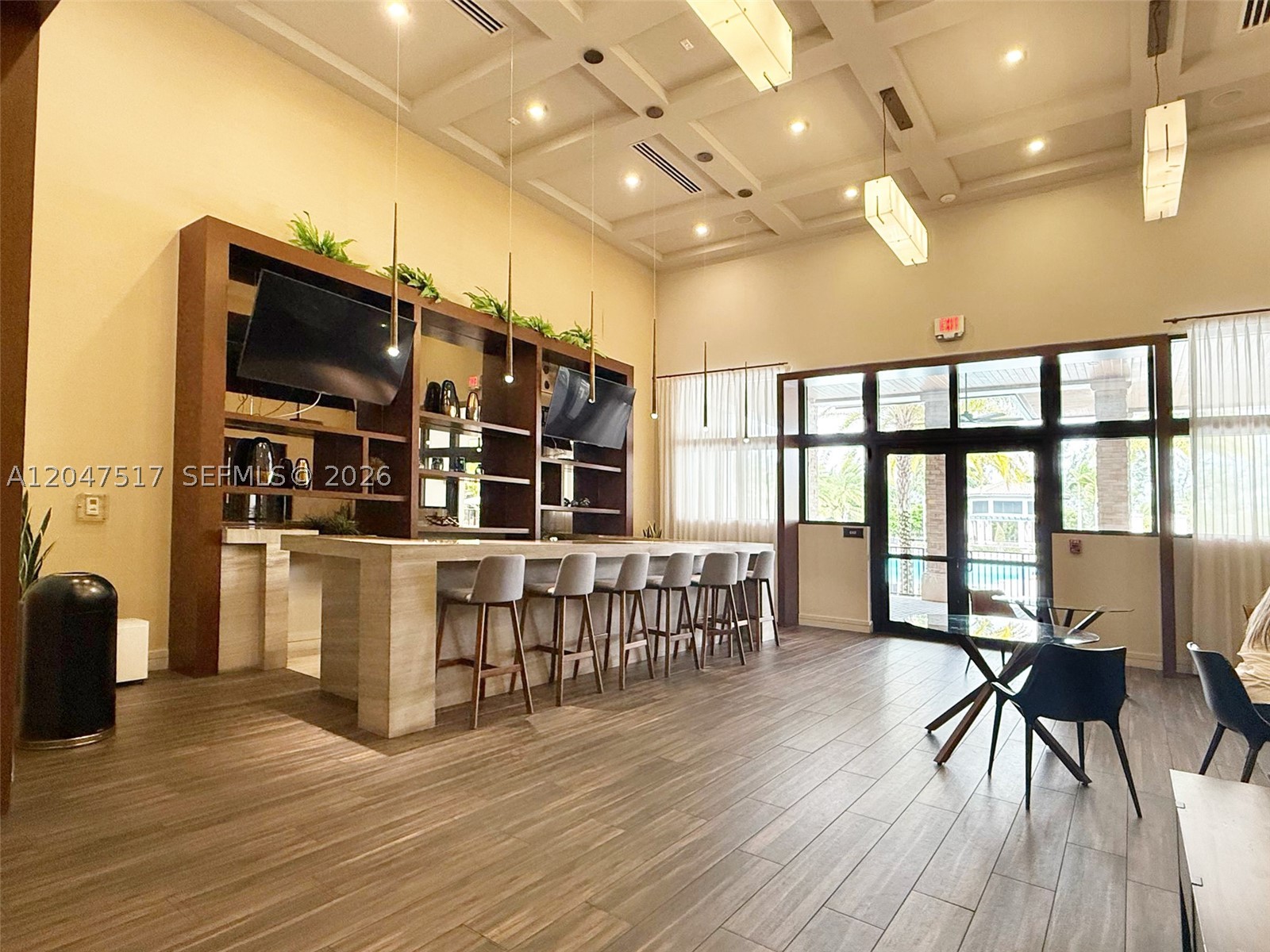 APEX AT PARK CENTRAL COND - Residential Lease