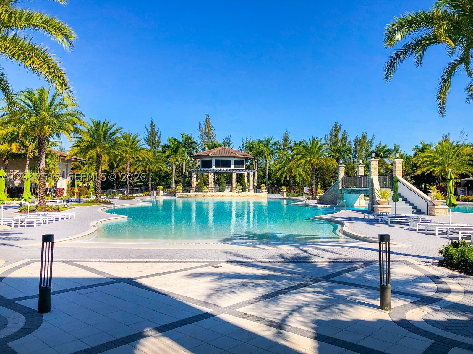 APEX AT PARK CENTRAL COND - Residential Lease