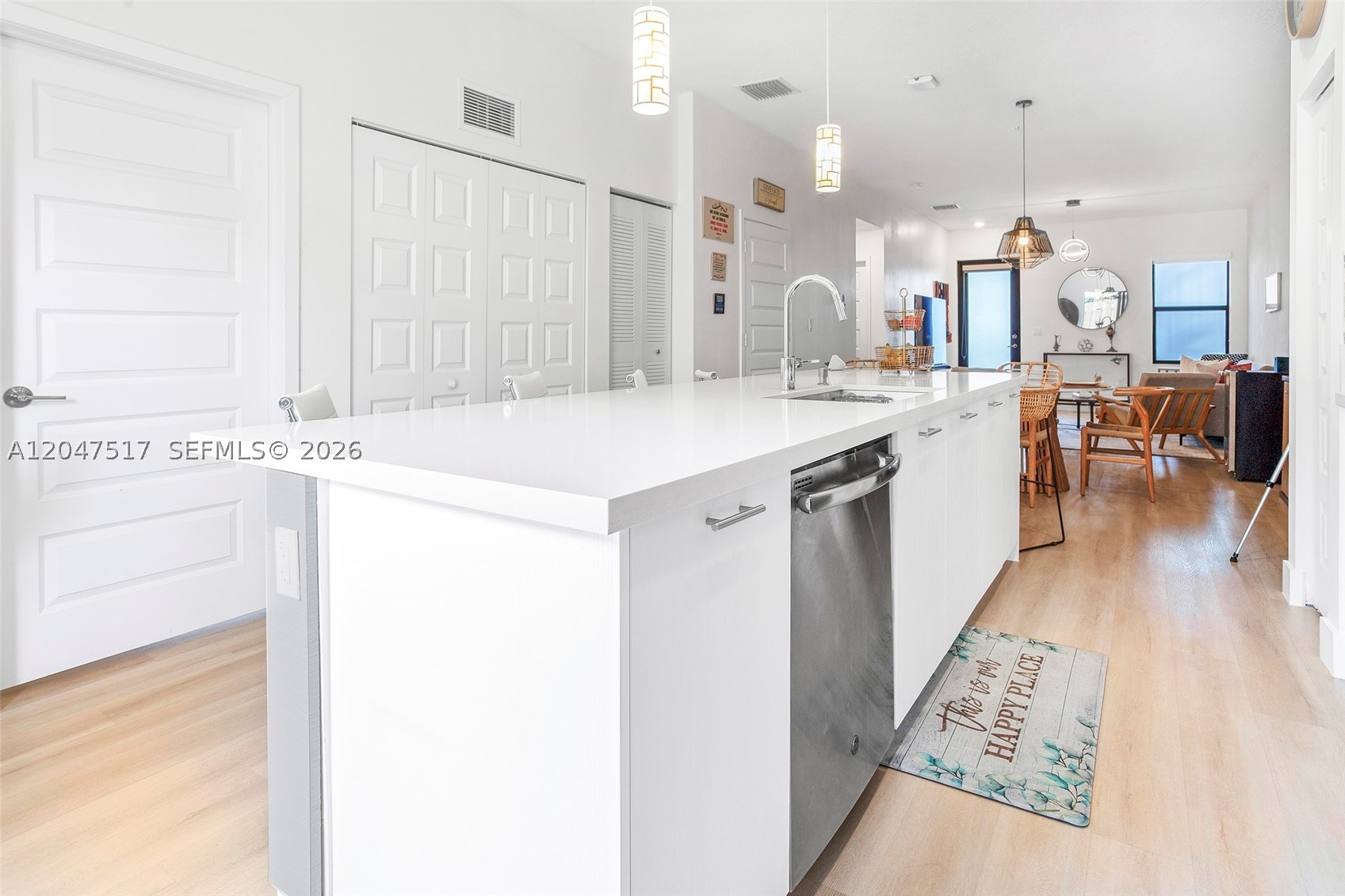 APEX AT PARK CENTRAL COND - Residential Lease
