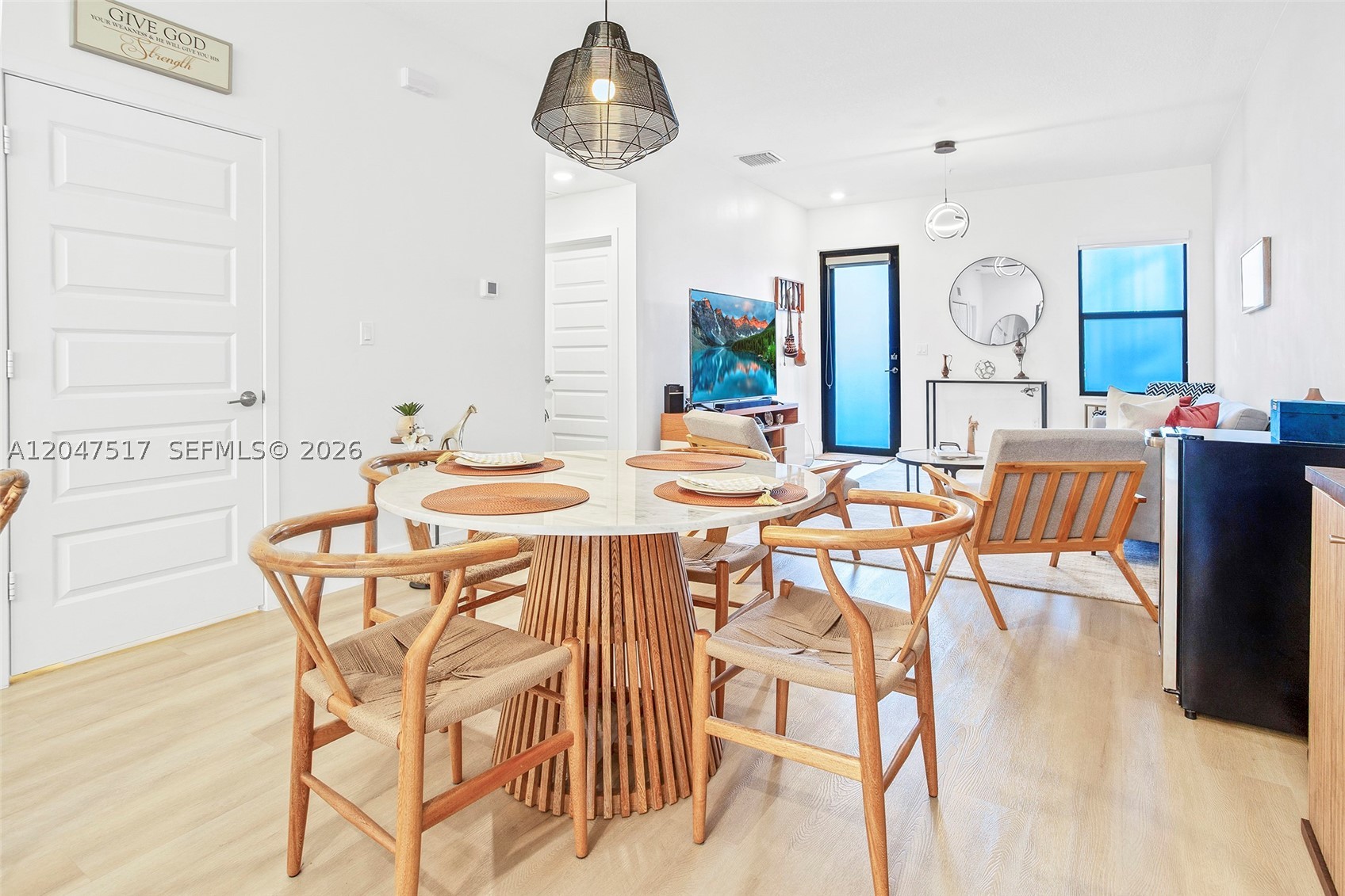 APEX AT PARK CENTRAL COND - Residential Lease
