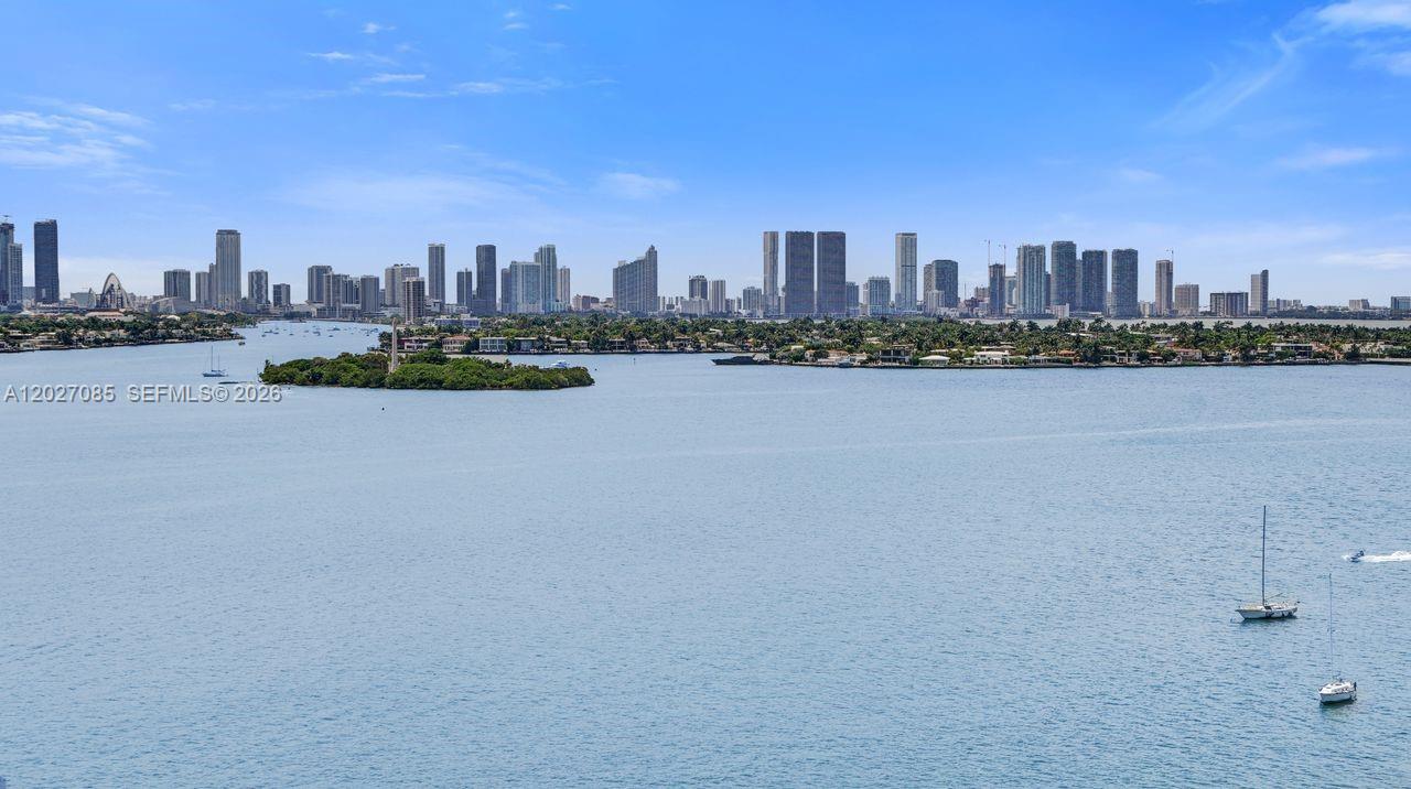 BAYVIEW TERR CONDO - Residential