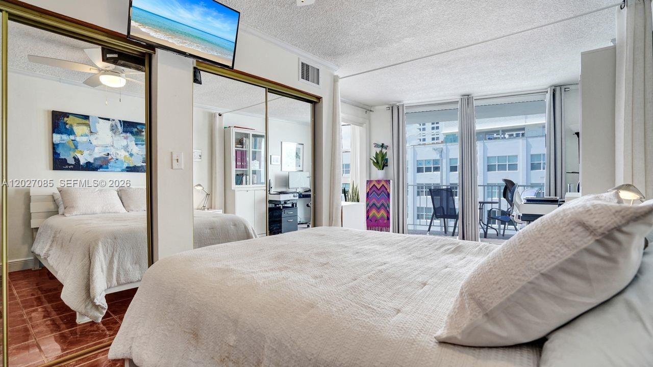 BAYVIEW TERR CONDO - Residential