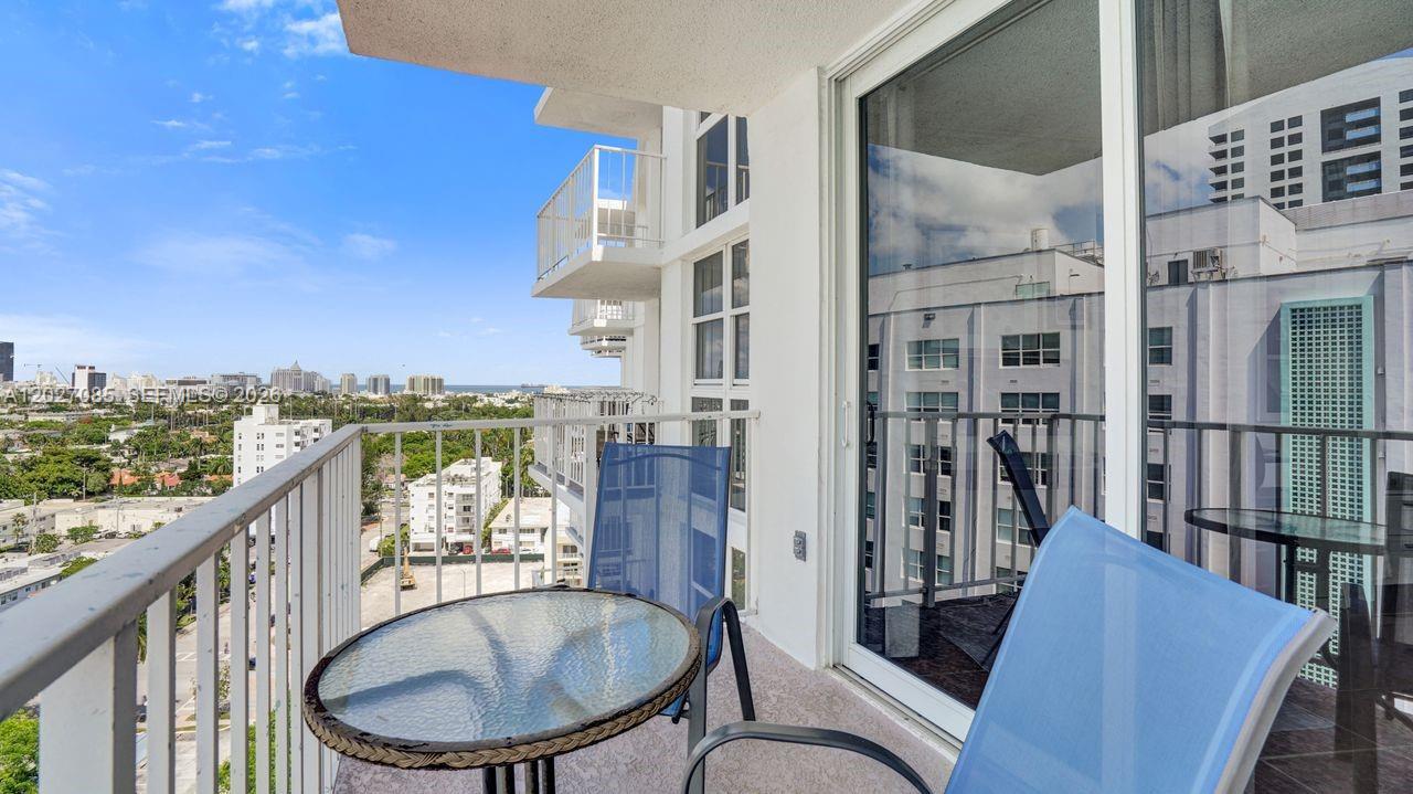 BAYVIEW TERR CONDO - Residential