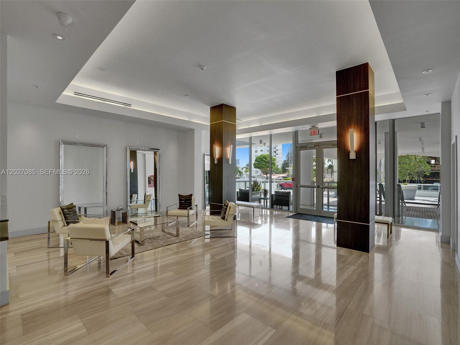 BAYVIEW TERR CONDO - Residential