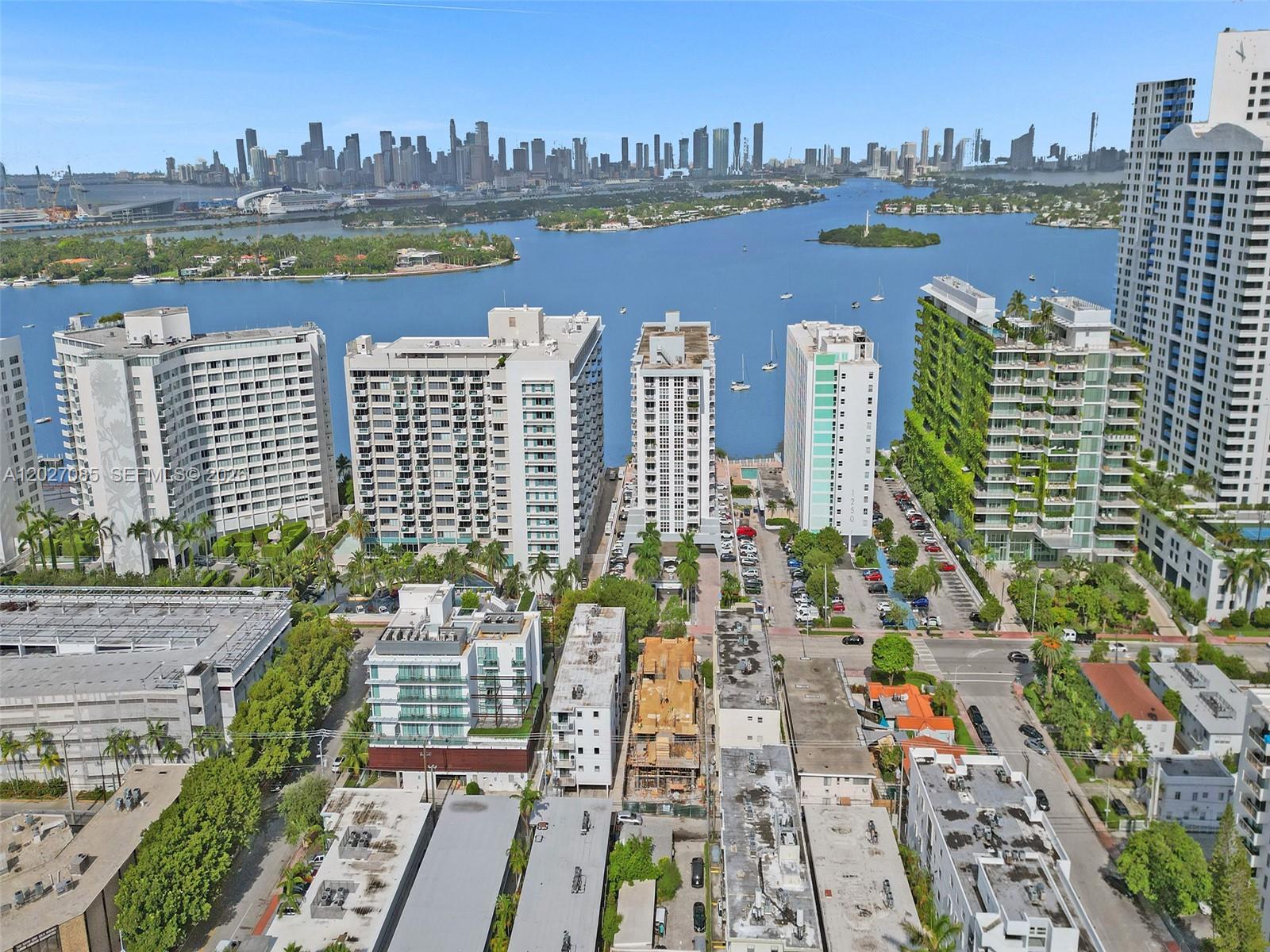 BAYVIEW TERR CONDO - Residential