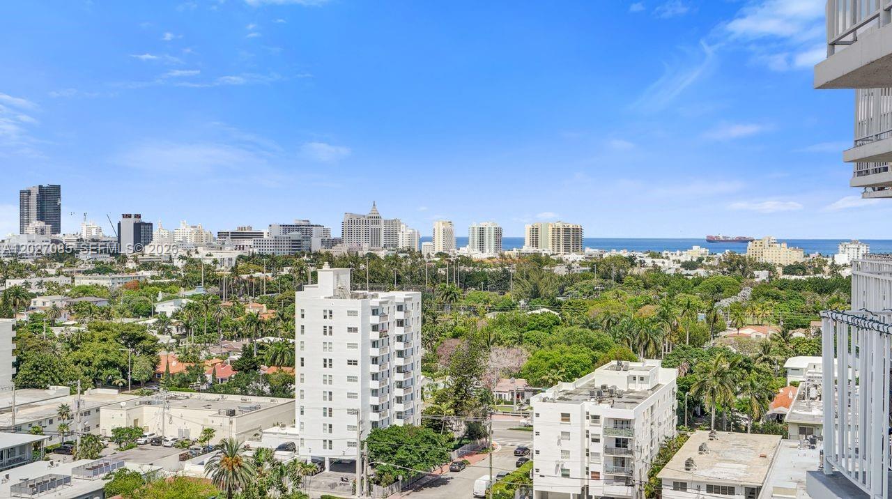 BAYVIEW TERR CONDO - Residential