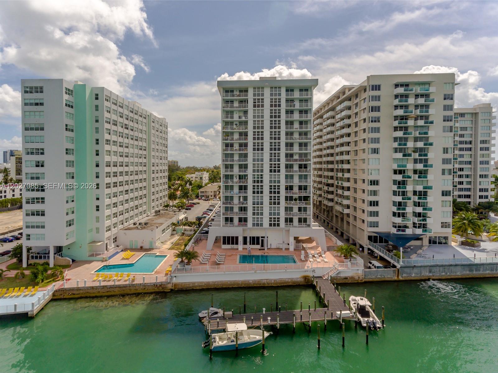 BAYVIEW TERR CONDO - Residential