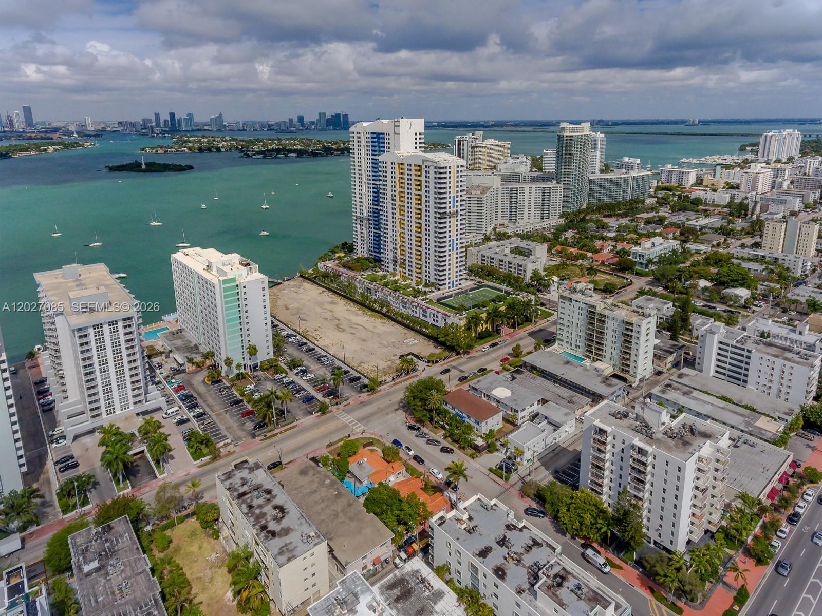 BAYVIEW TERR CONDO - Residential