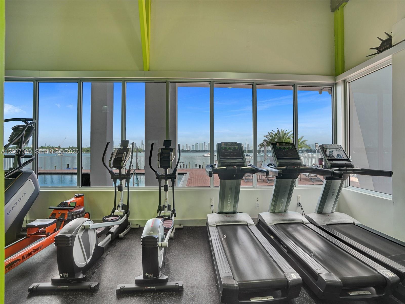 BAYVIEW TERR CONDO - Residential