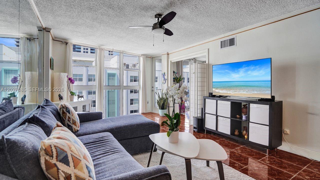 BAYVIEW TERR CONDO - Residential