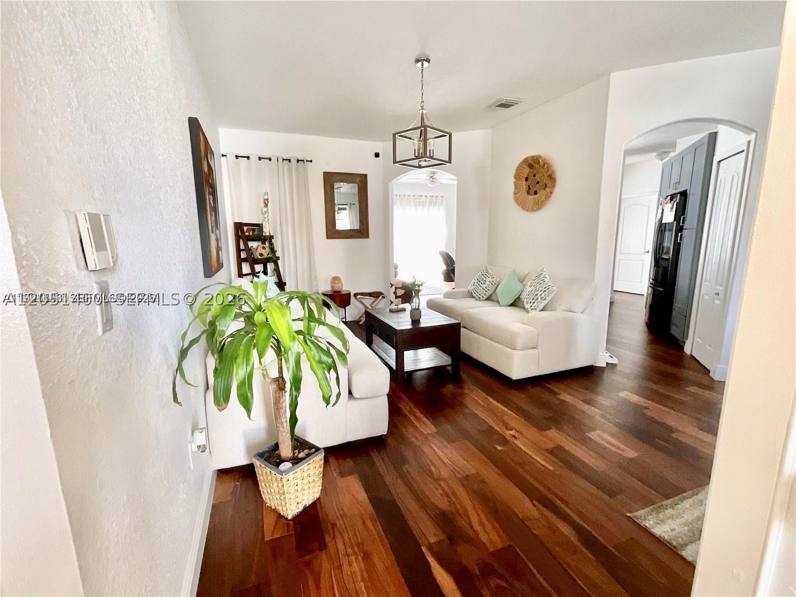 DORAL ISLES NORTH SEC ONE - Residential