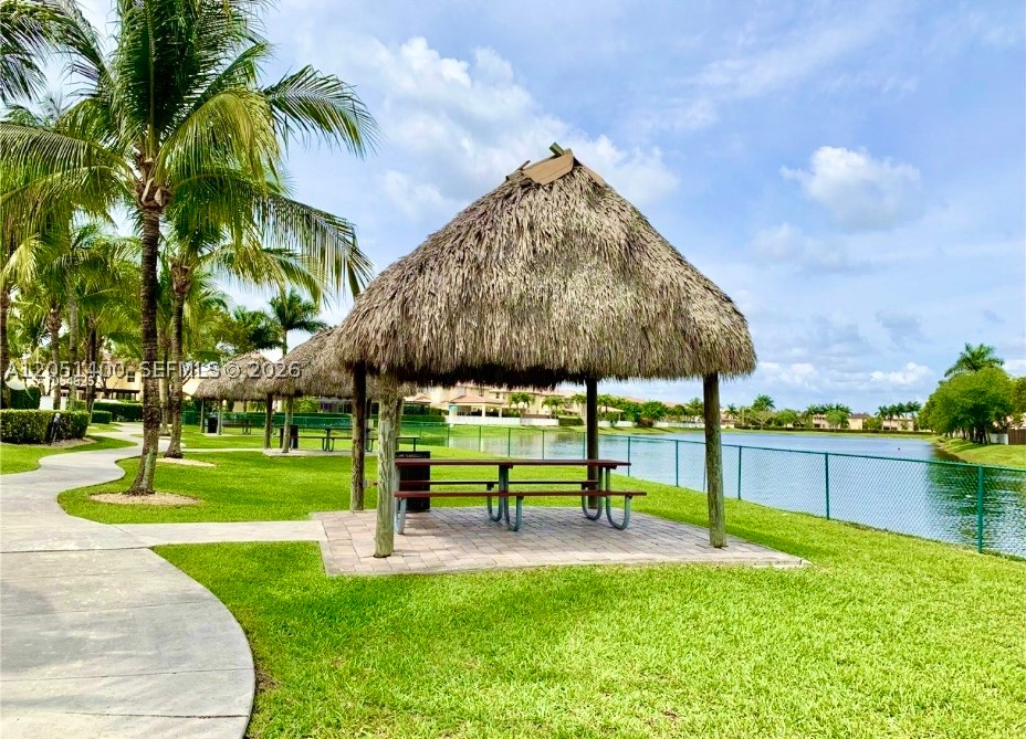 DORAL ISLES NORTH SEC ONE - Residential