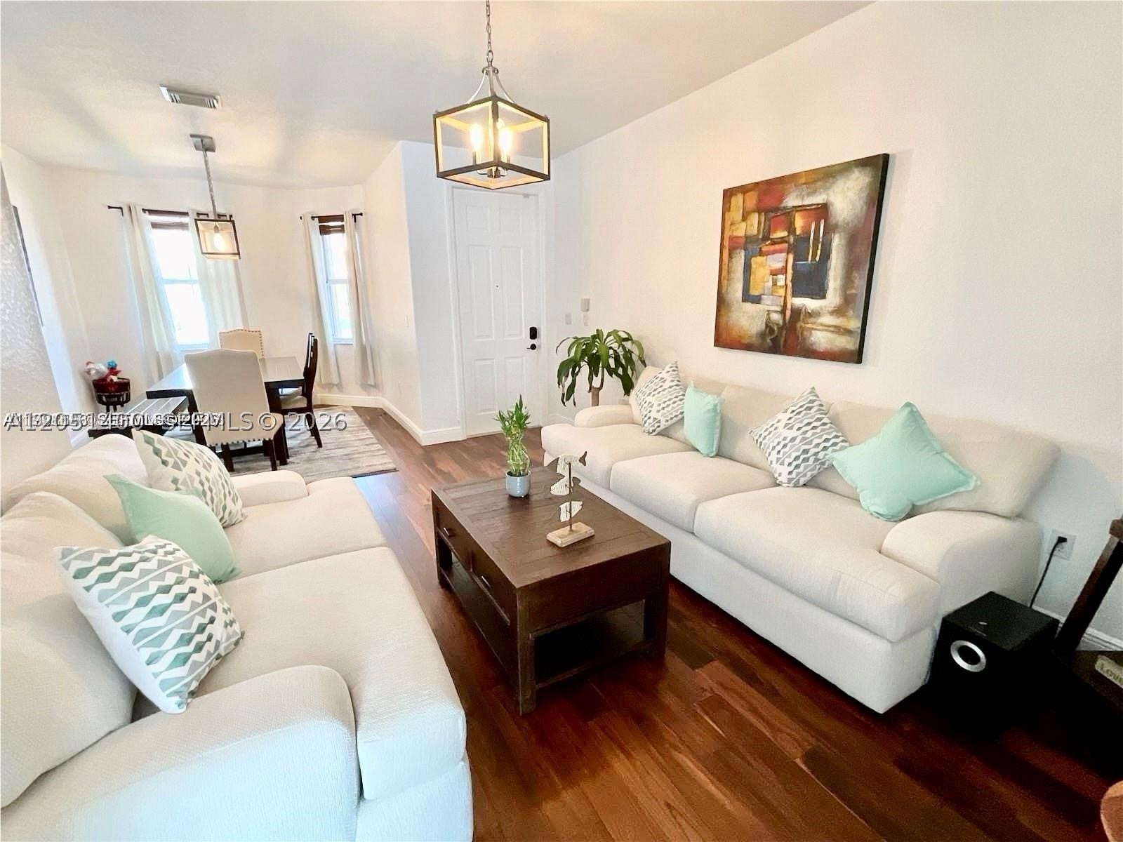 DORAL ISLES NORTH SEC ONE - Residential