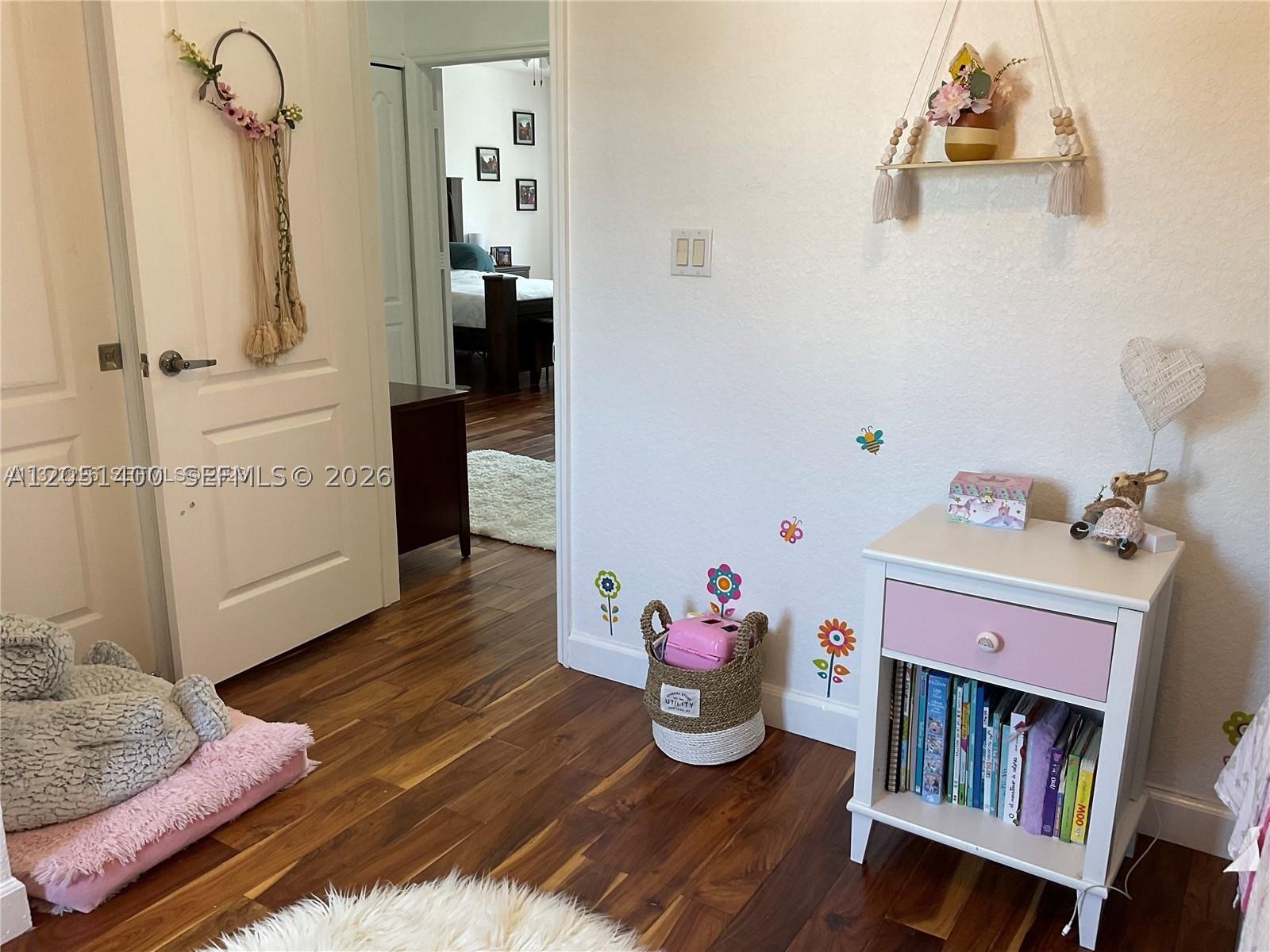 DORAL ISLES NORTH SEC ONE - Residential