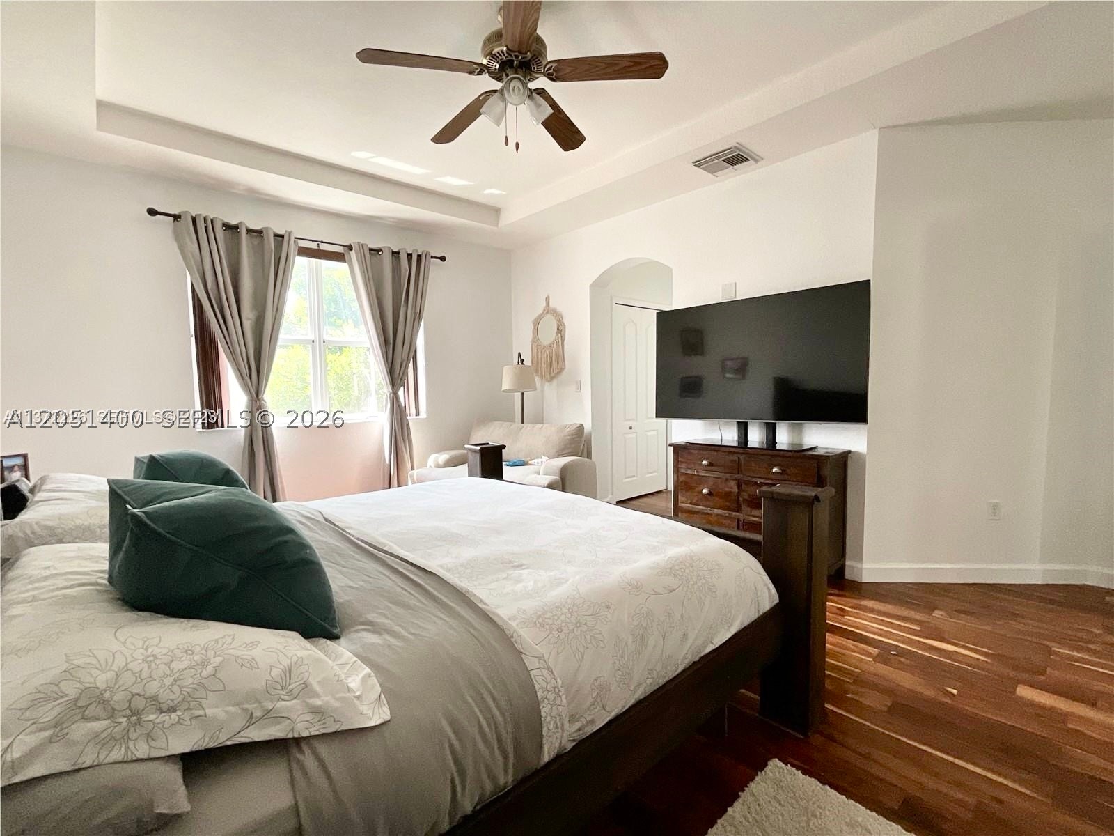 DORAL ISLES NORTH SEC ONE - Residential