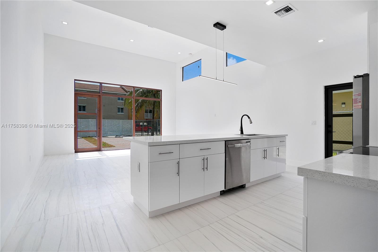 BUENA VISTA PARK - Residential Lease