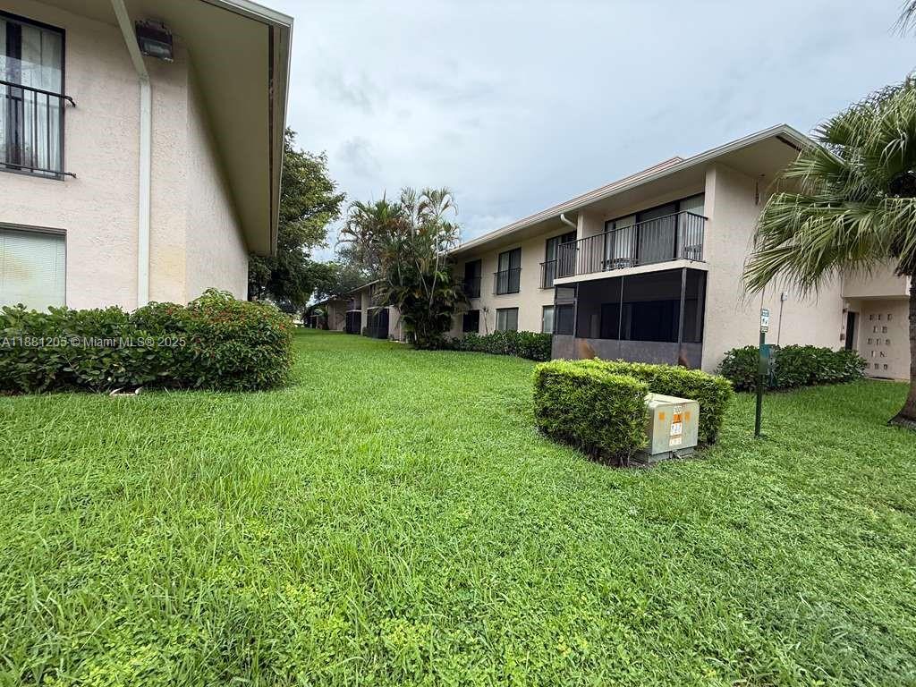 HAMPTON COURT CONDO - Residential