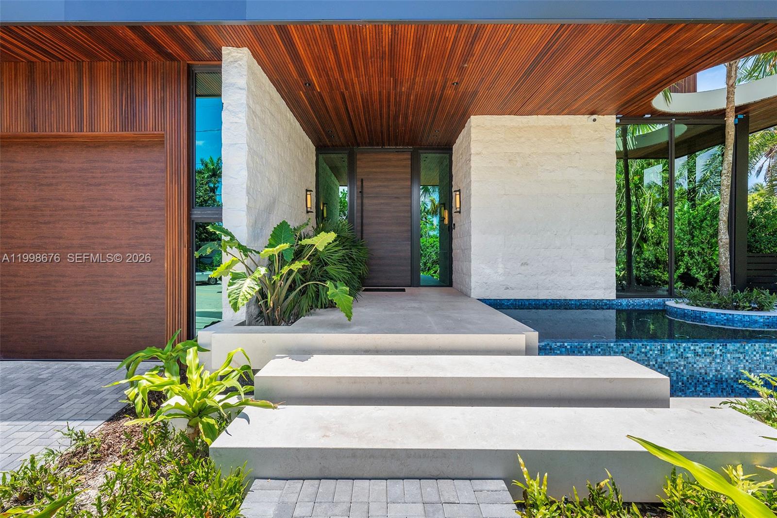 BAY HARBOR ISLAND - Residential