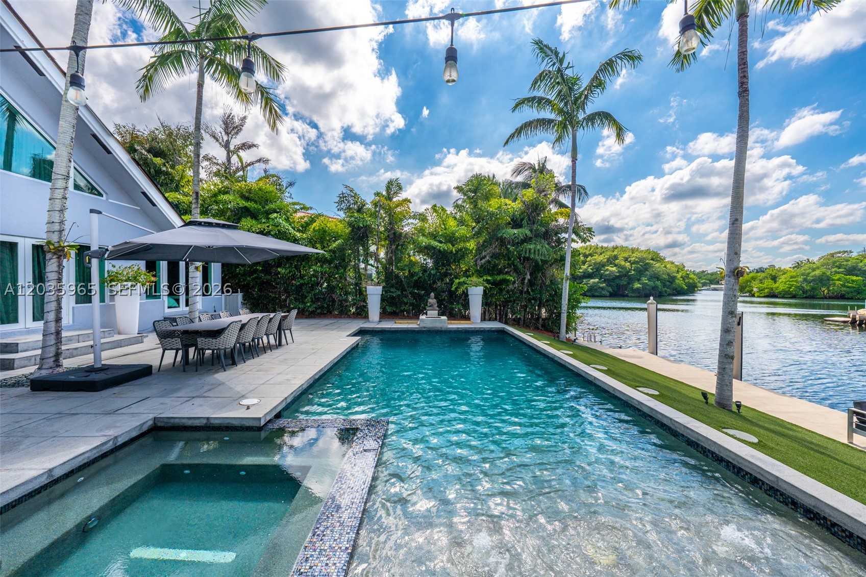 SUNRISE HARBOUR REV PL - Residential