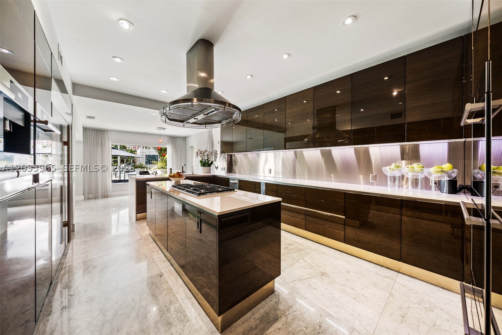 SUNRISE HARBOUR REV PL - Residential
