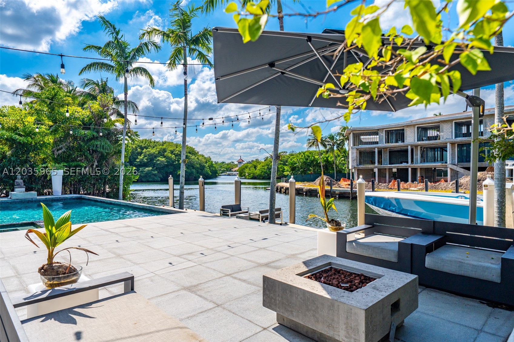 SUNRISE HARBOUR REV PL - Residential