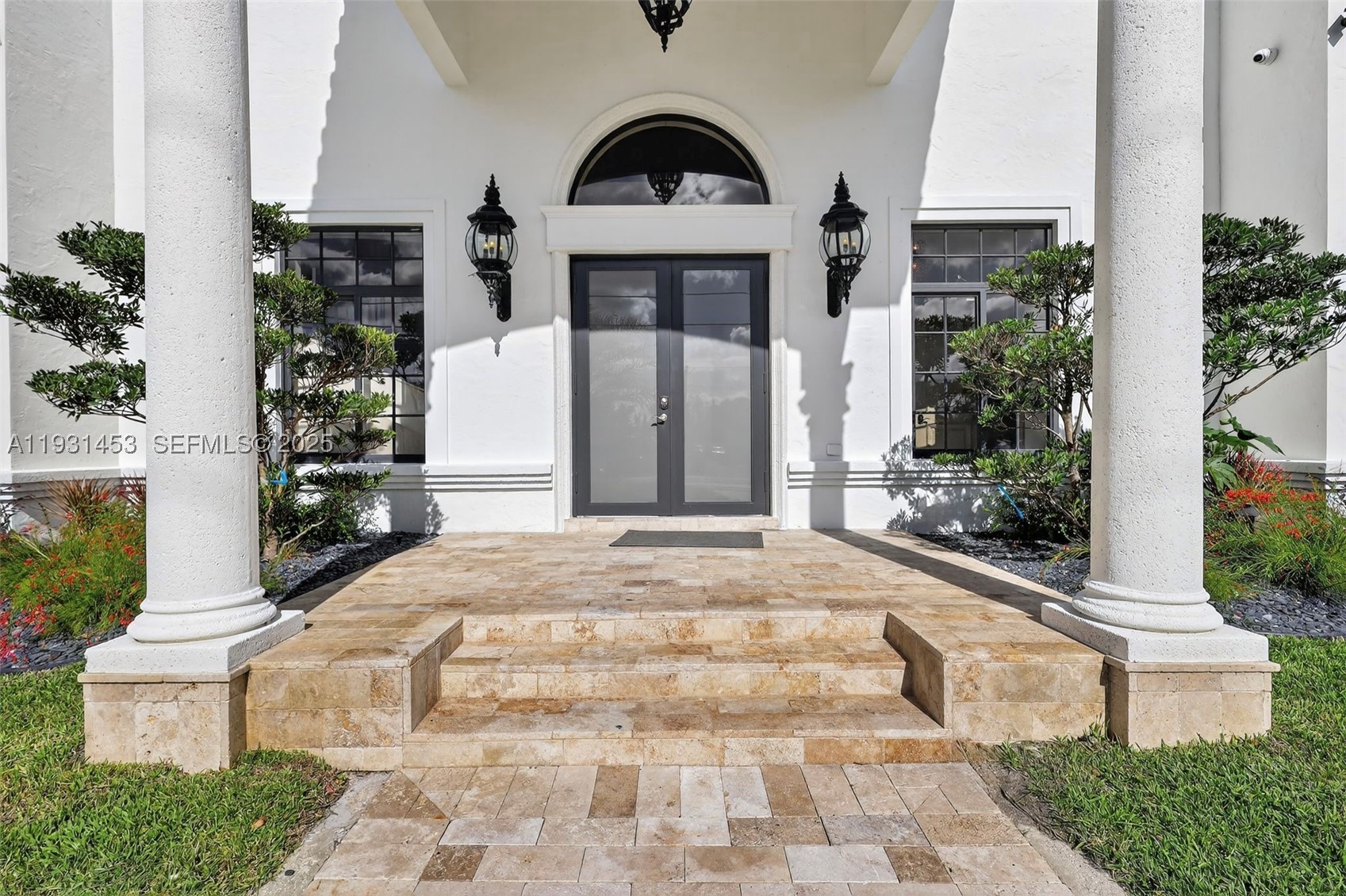 VISTA LAKES - Residential