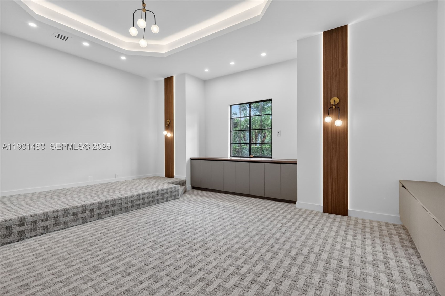 VISTA LAKES - Residential