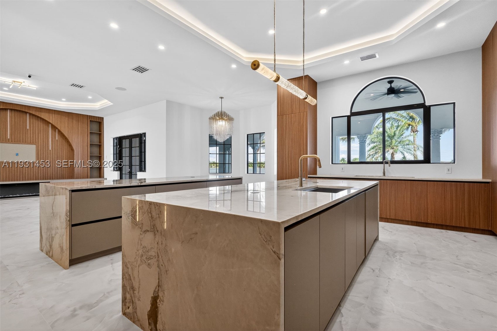 VISTA LAKES - Residential