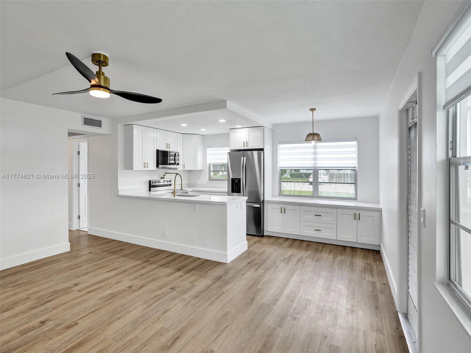 PRESCOTT B CONDO - Residential